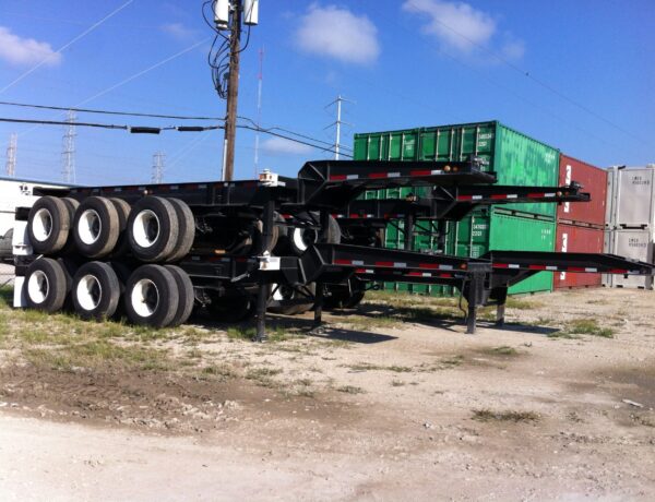 28' - 38' Sliding Tridem Chassis