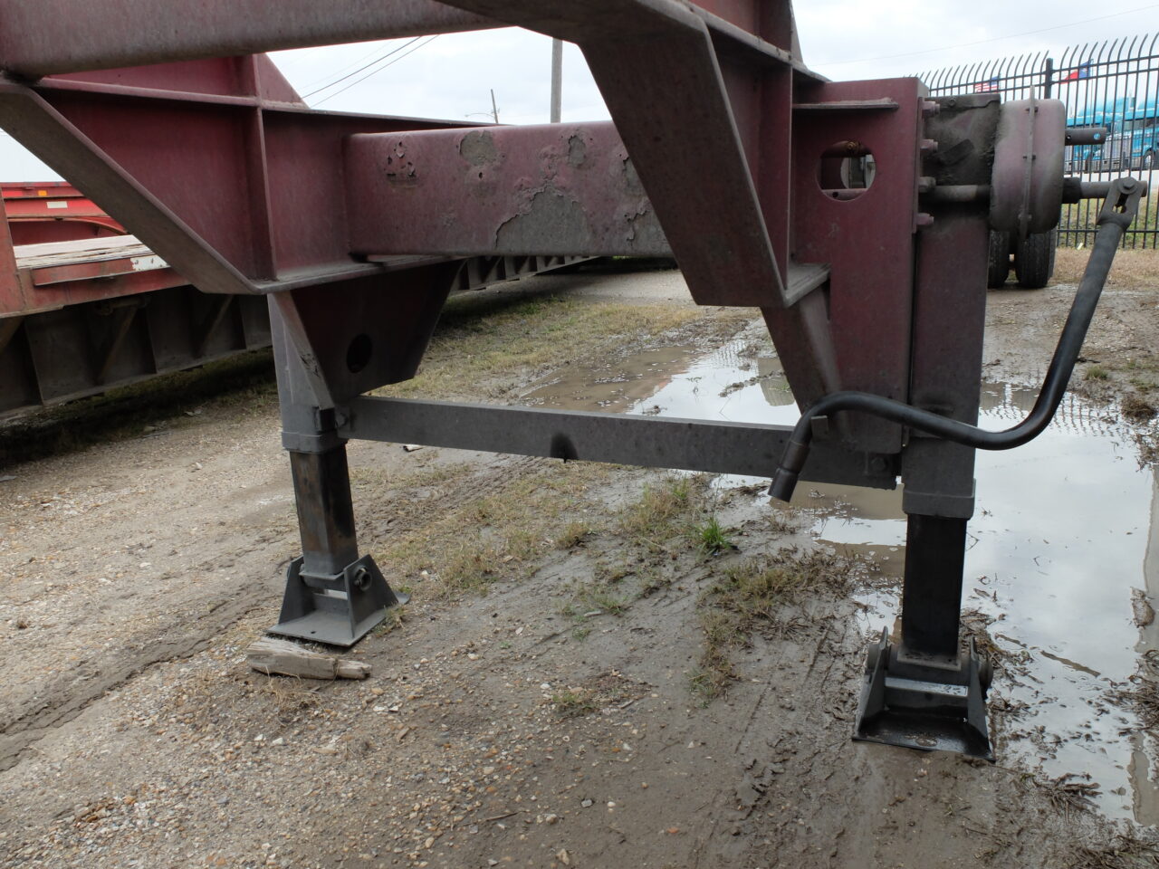 40 ft. goose neck chassis 070166 (3) Innova Industries.