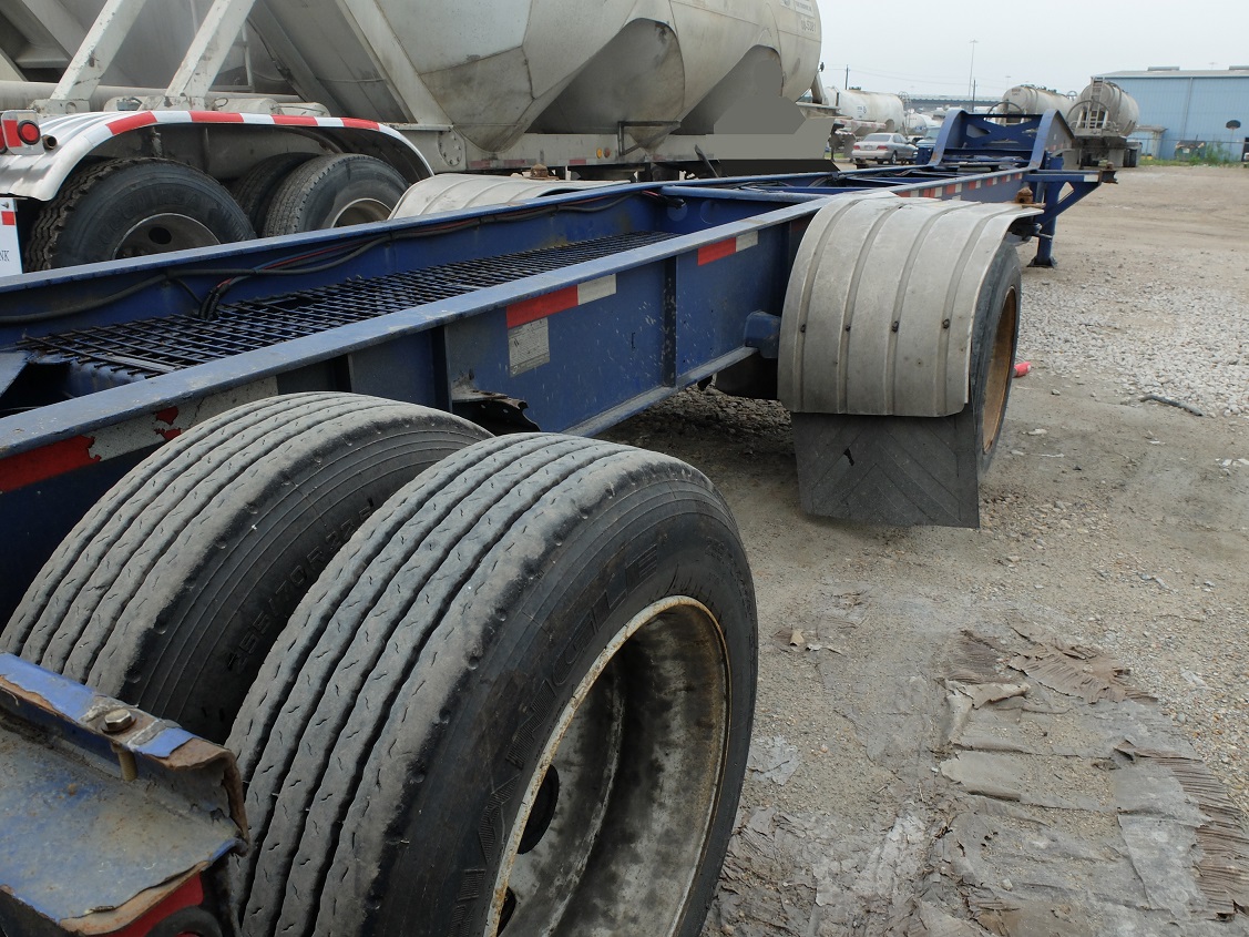 spread axle chassis 1122 Innova Industries.