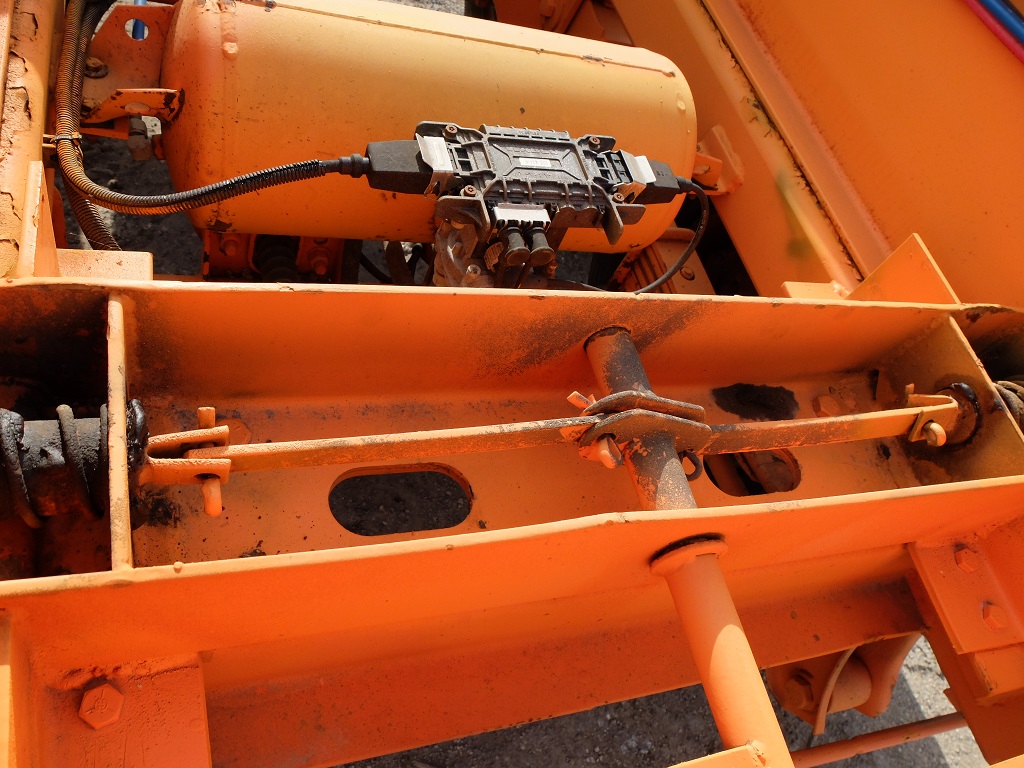 20 ft. slider chassis 230397 (9)lr Innova Industries