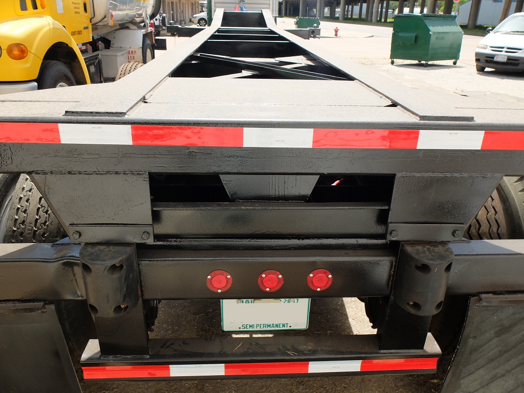 used 3AX container chassis (12) lr