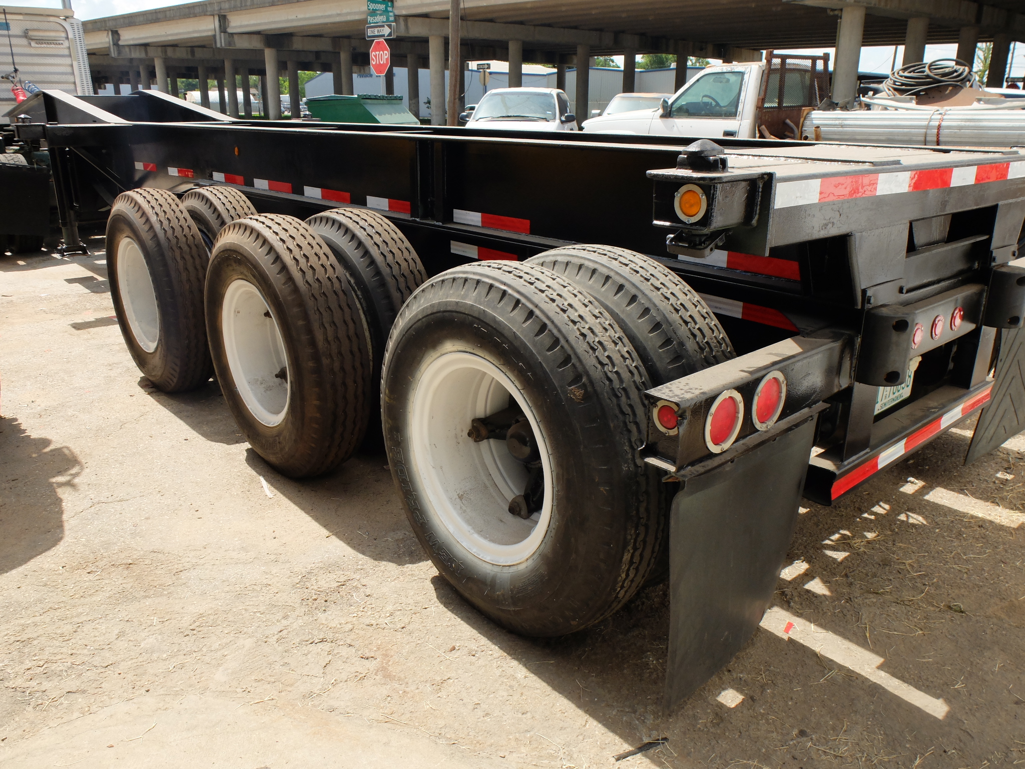 used 3AX container chassis (11)