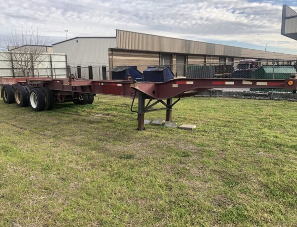 Tri-Axle Chassis 070239 (2) lr