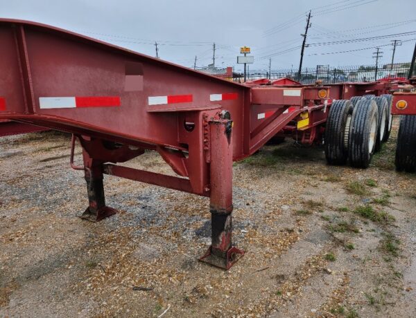 20 ft. Tri-Axle Chassis - 070568 (2) lr