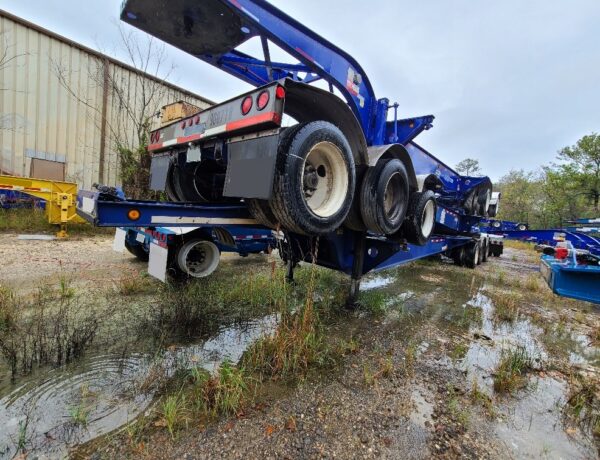 20 ft. Tri-Axle Tank Chassis - 900719 (1) lr