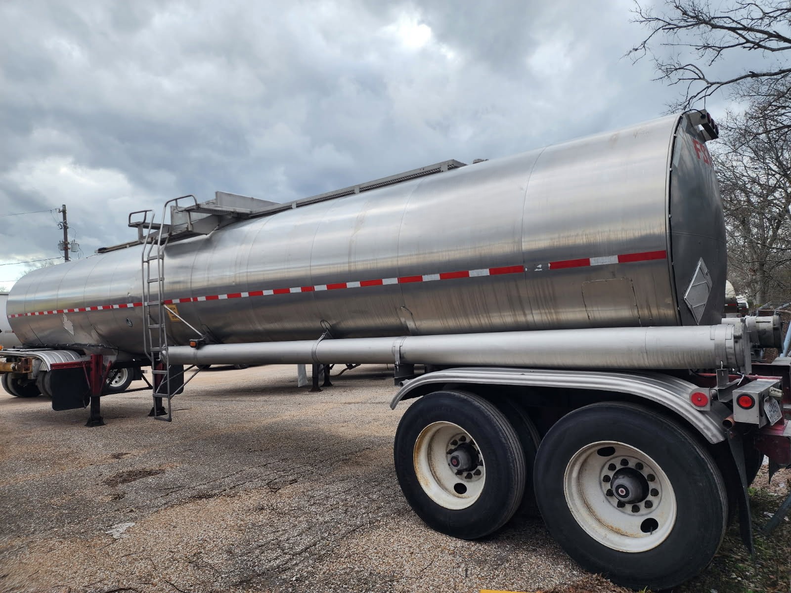 MC-307 Tanker Trailer