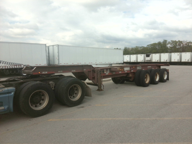 070058 Tri-axle 20' Chassis (3)