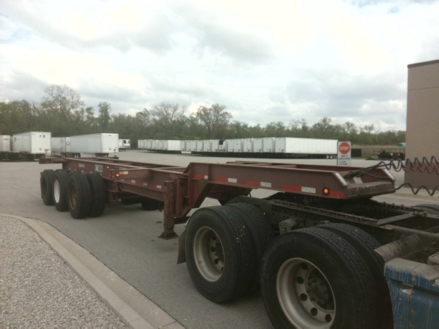 070058 Tri-axle 20' Chassis (4)