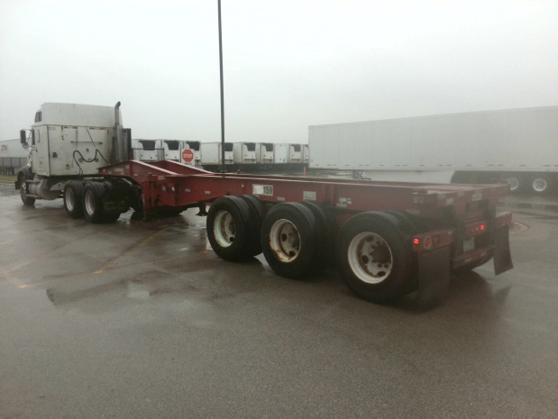 070159 Tri-Axle 20' Chassis (3)