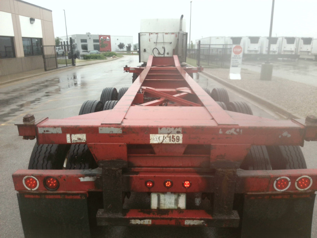 070159 Tri-Axle 20' Chassis (4)