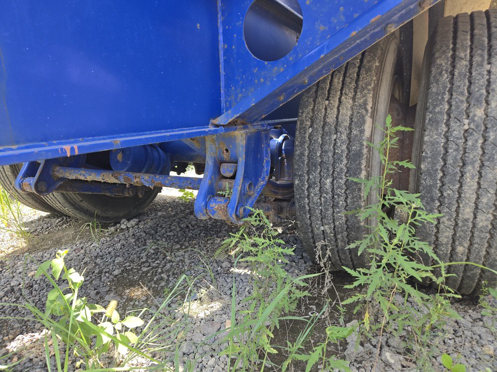 43 ft Spread Axle Tank Chassis