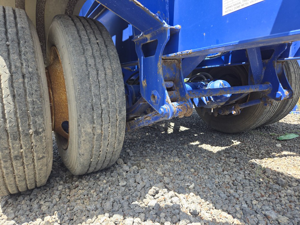 43 ft Spread Axle Tank Chassis