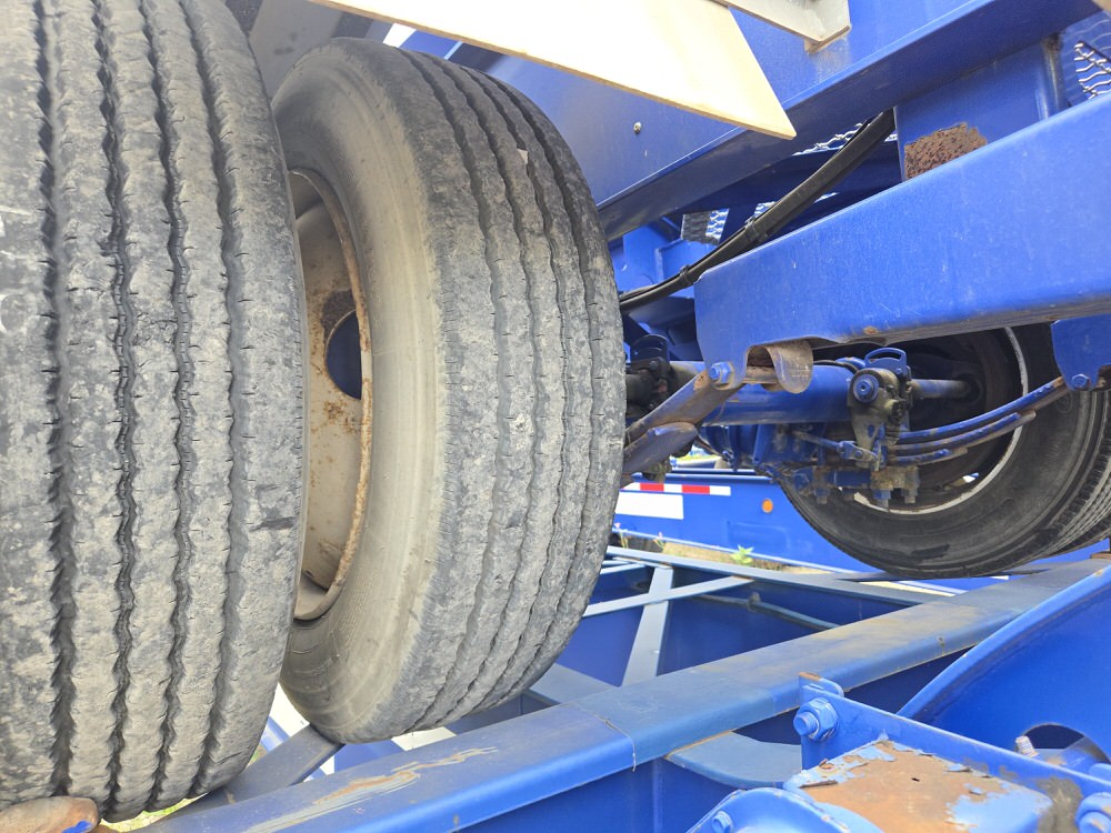 43 ft Spread Axle Tank Chassis