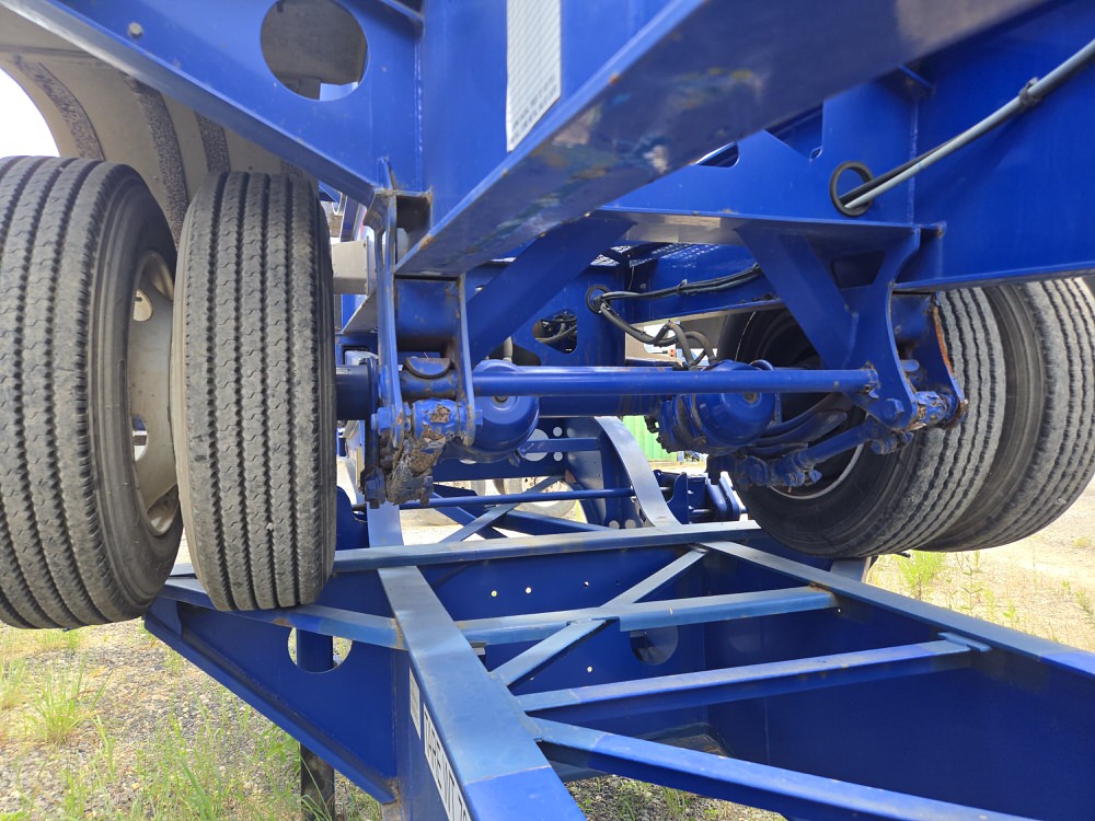 43 ft Spread Axle Tank Chassis