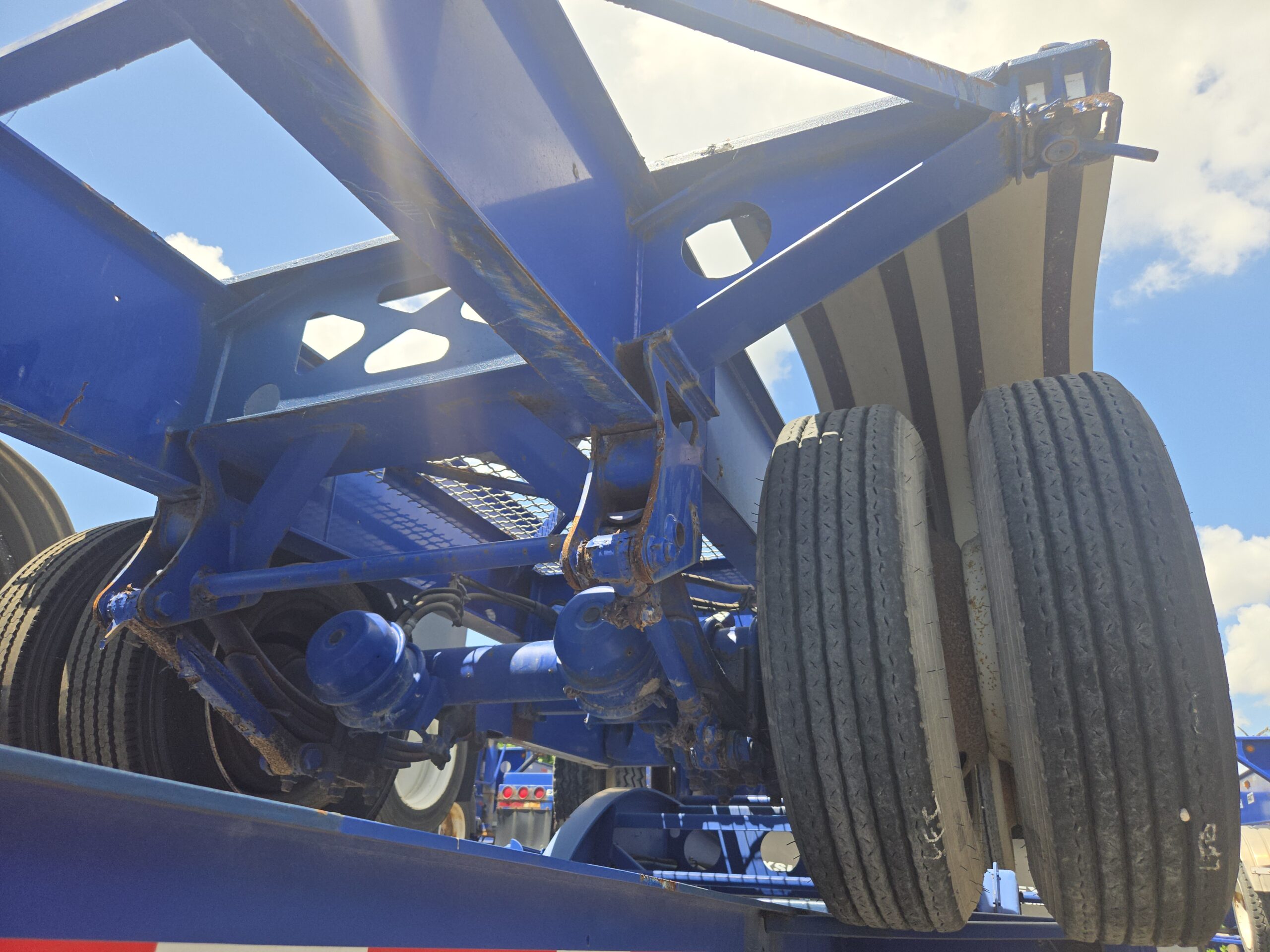901714 ISO tank chassis (3)
