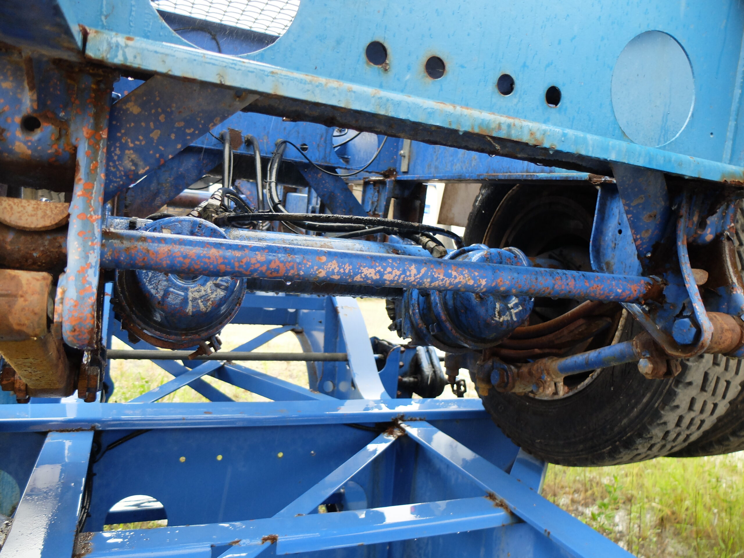 900675 tank chassis (10) 900677